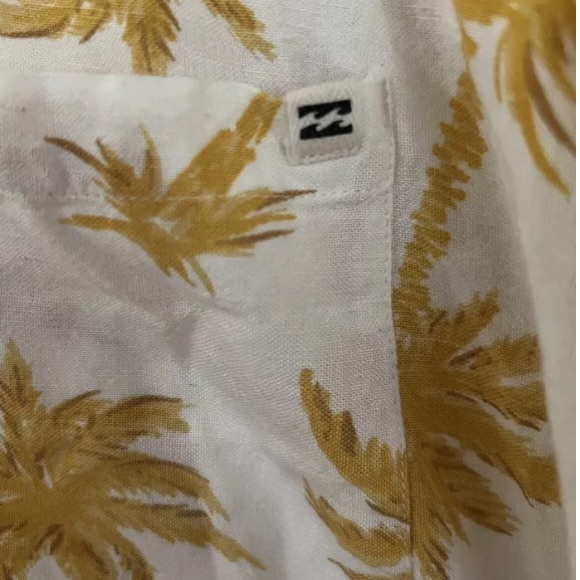 Womens billabong crop Hawaiian shirt with palm trees and pineapples - Picture 4 of 4